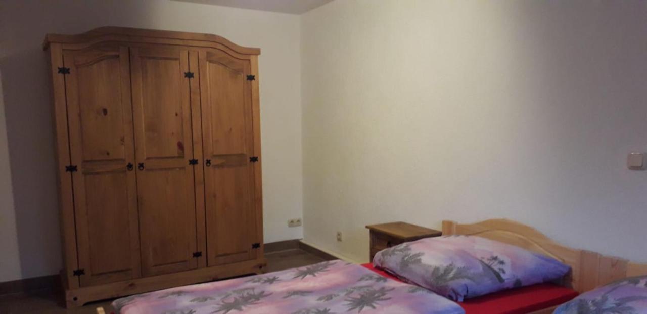 Gaestewohnung Am Thuemmlitzwald グリンマ エクステリア 写真